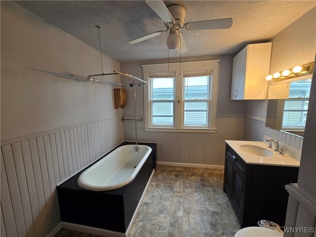 Building Photo - 137 Commonwealth Ave