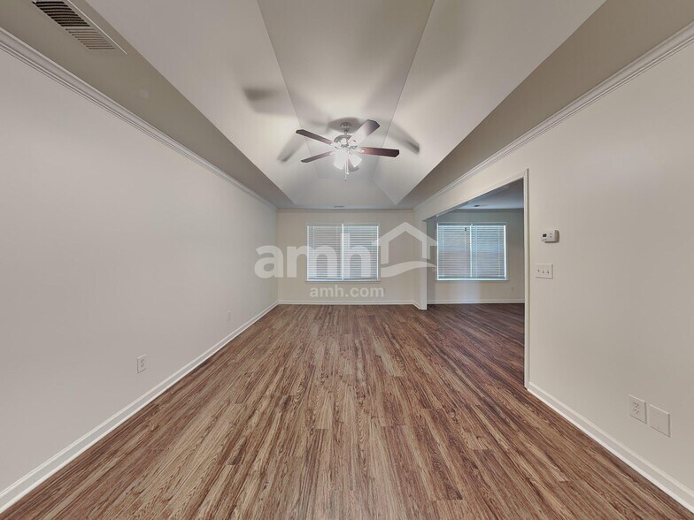 Building Photo - 836 Topaz Valley