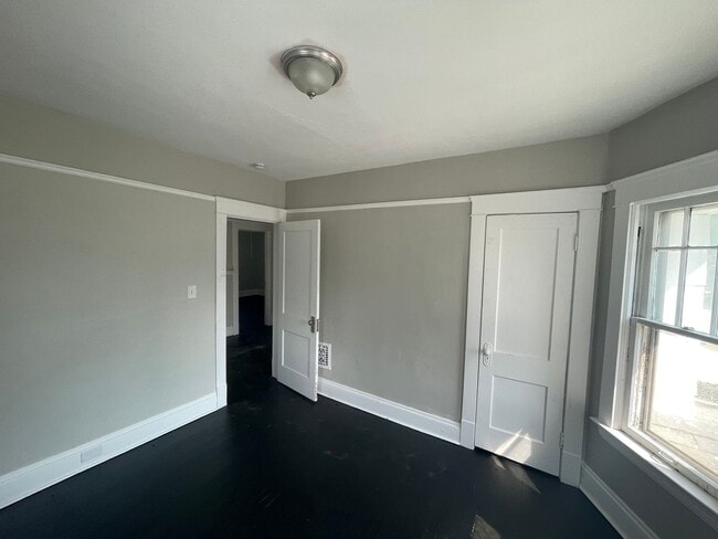 Building Photo - SECTION 8 AND EDEN ACCEPTED!! Stunning 4-Bedroom Home Available Now!