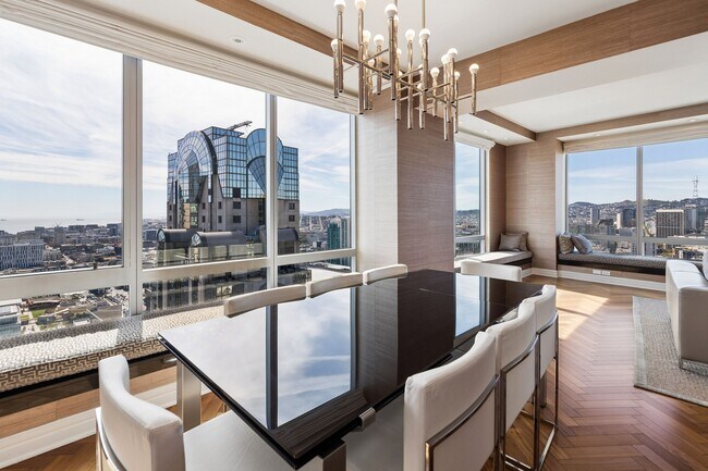 Building Photo - 706 Mission St