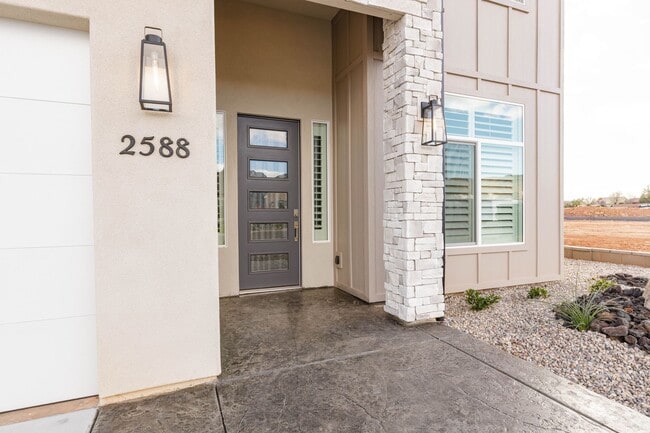 Building Photo - Brand new 2 Story with 4 beds and 2.5 baths plus Office