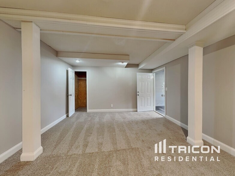 Building Photo - 1040 Reynolds Manor Dr