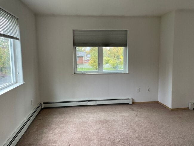 Building Photo - 4936 Princeton Dr