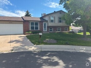 Building Photo - BEAUTIFUL UPDATED 3 BR/2 BA HOME IN AURORA...