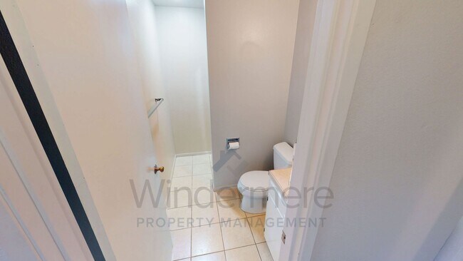 Building Photo - 333 Grove St