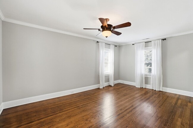 Building Photo - Historic Wesley Heights Home | Walkable to Uptown | 2 Primary Suites