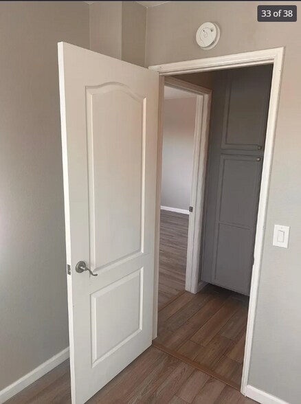 Building Photo - 10235 Madrid Way