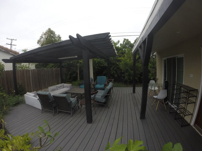 Building Photo - 3720 Elm Ave