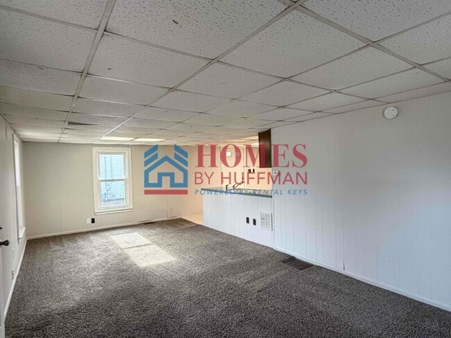 Building Photo - Two Bedroom House | Move In Ready
