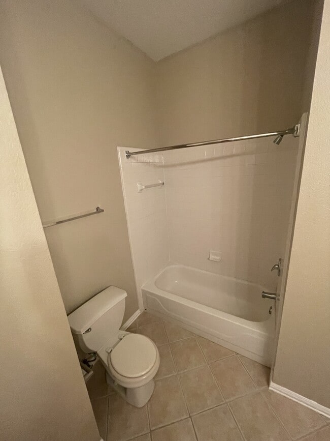 Building Photo - 6720 Tabor Dr