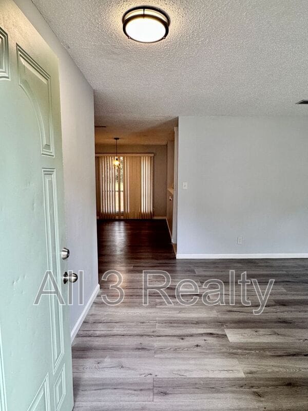 Building Photo - 4446 Wimbledon Rd