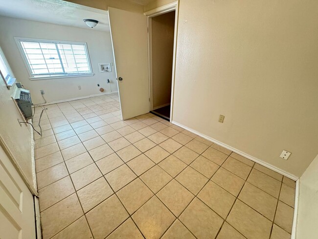 Building Photo - 3313 Cranford Ave