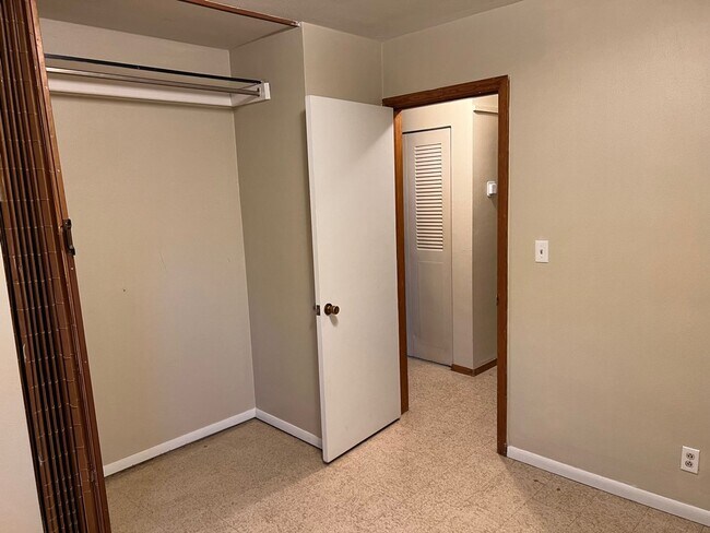 Building Photo - 1319/1321 S. State St.