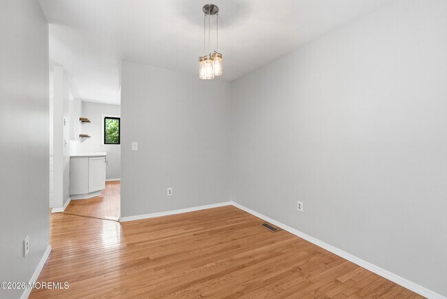 Building Photo - 802 Alpine Trail