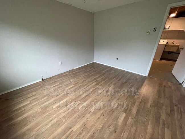 Building Photo - 3523 Conway Wallrose Rd