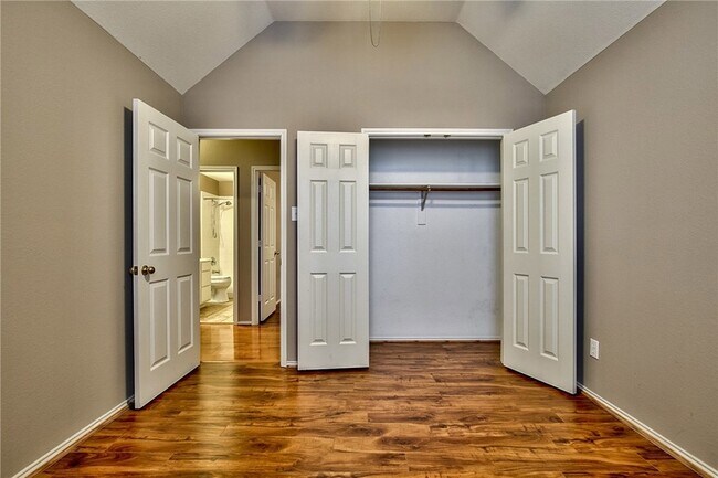 Building Photo - 3016 Afton Ridge Dr