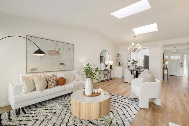 Building Photo - Luxurious Remodeled 2 Bedroom 2 Bath Home in Desirable Almaden Community!
