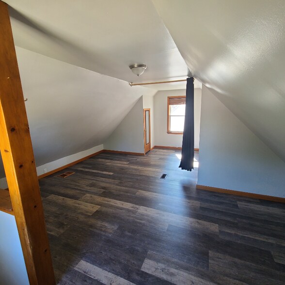 Building Photo - 23345 Hazelwood Ave