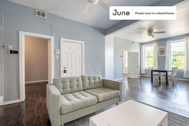 Building Photo - Room in Shared 3 bed/1 bath home