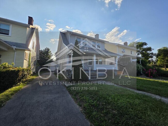 Building Photo - 1815 Catalpa Dr.