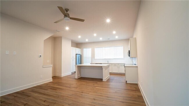 Building Photo - 1394 Cozy Cir SE