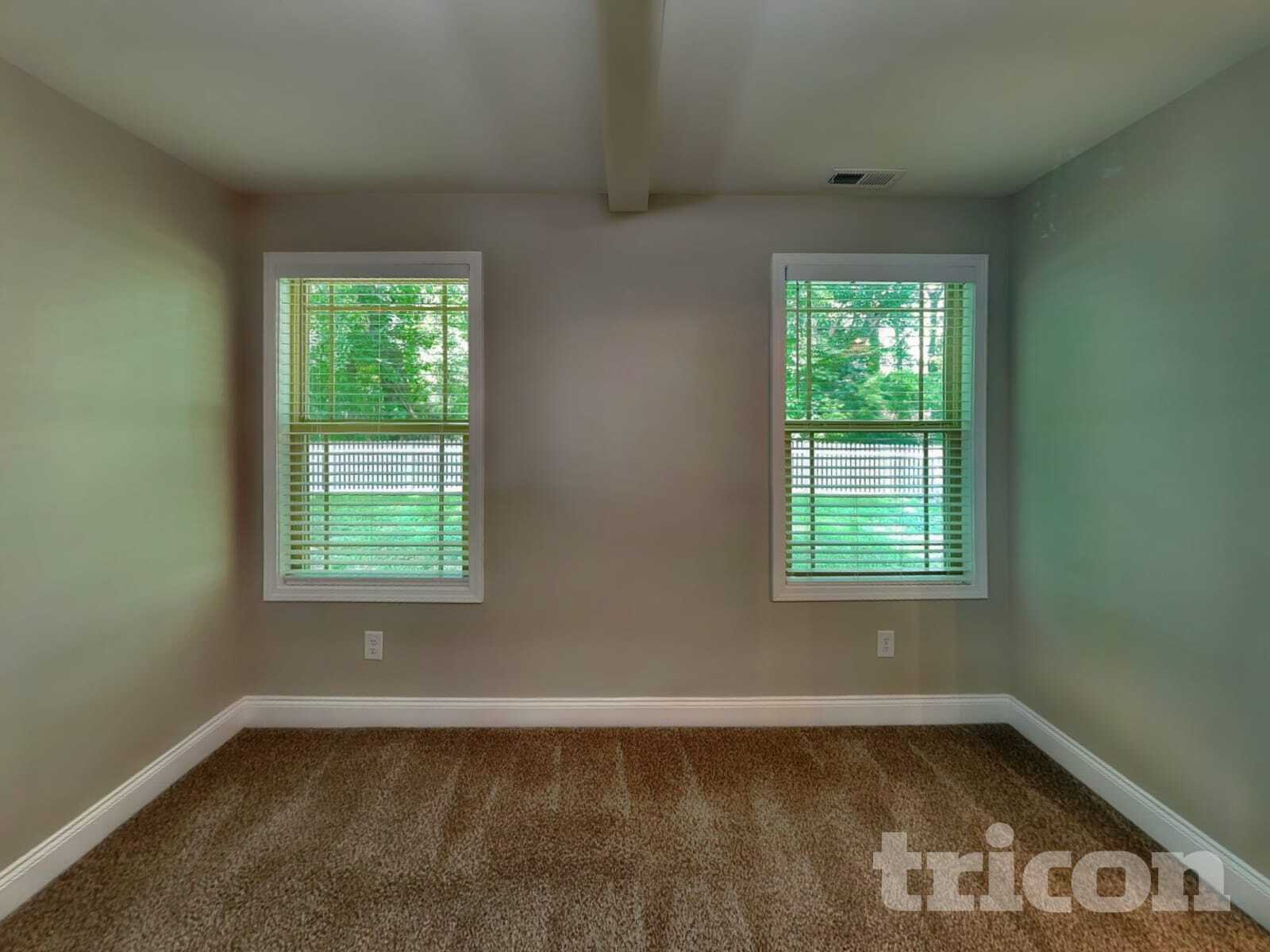 Building Photo - 223 Fieldstone Ln