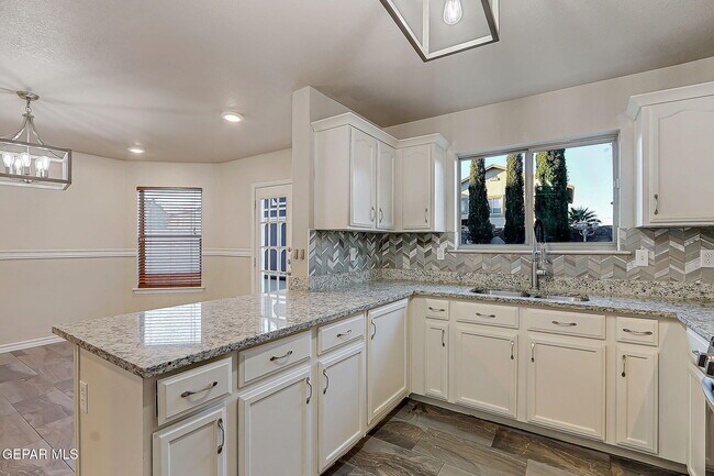 Building Photo - 14325 Pacific Point Dr