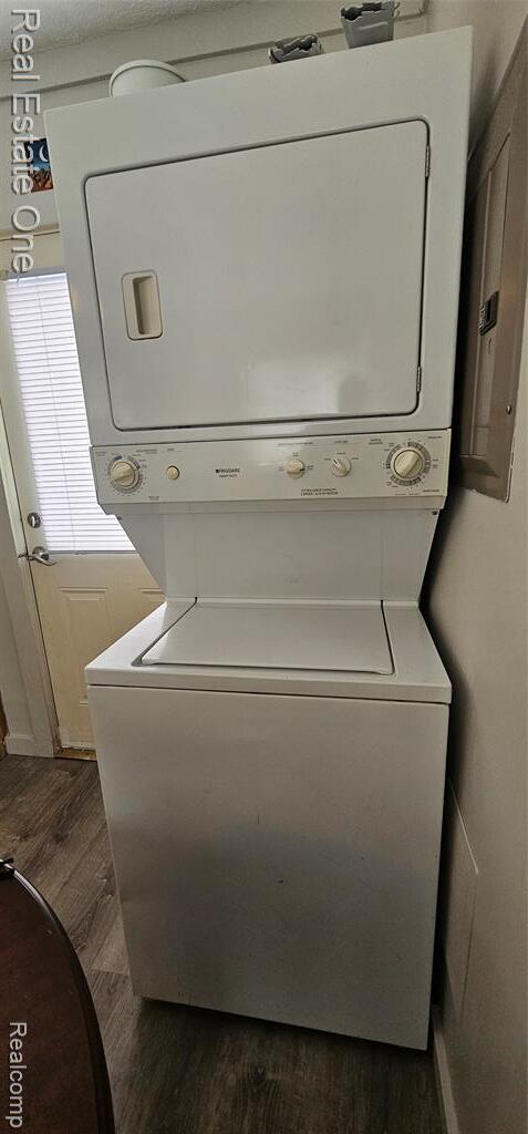 Building Photo - 8845 Orrick St