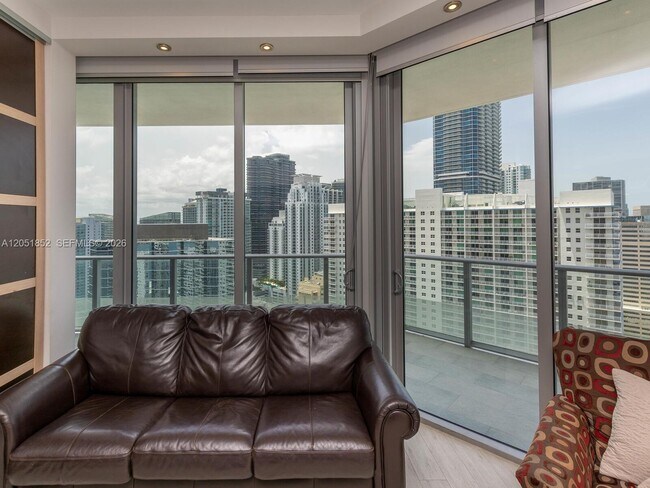 Building Photo - 1300 Brickell Bay Dr
