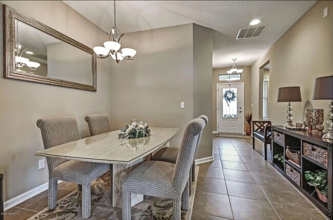 Building Photo - 3 BR/2BA | Newly Renovated Single Family Home | 1-Car Parking | Large Covered Patio| In desirable...