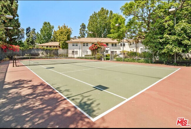 Building Photo - 5882 Bowcroft St