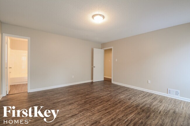 Building Photo - 6030 Elk Grove Rd