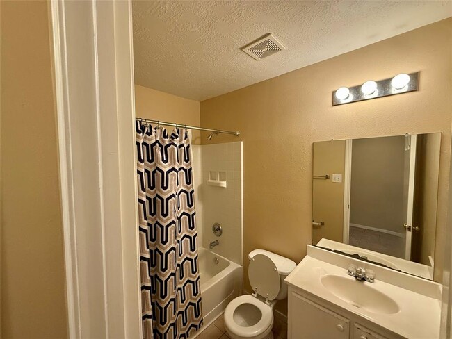 Building Photo - 8810 Ancient Willow Dr