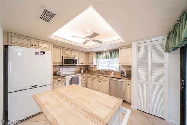 Building Photo - 16665 Coriander Ln