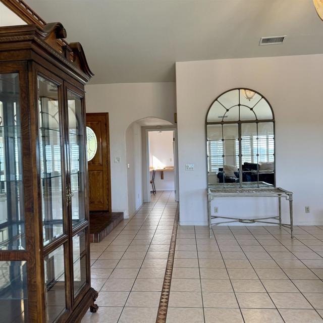 Building Photo - 2848 Los Alisos S