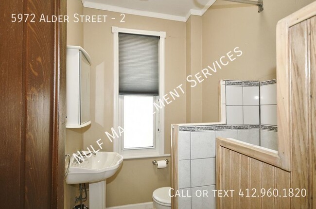 Building Photo - 3 Bed, 2 Bath townhouse in Shadyside