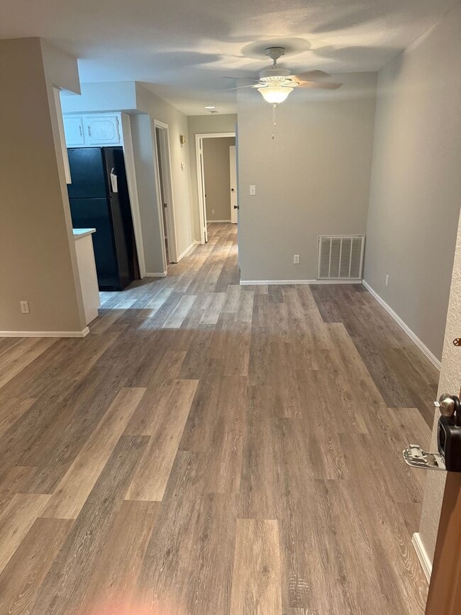 Building Photo - Condominium