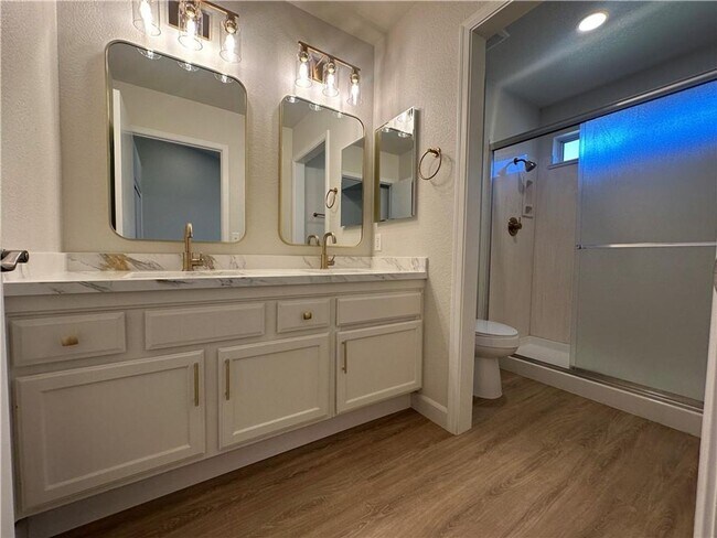 Building Photo - Summerlin 55+ Active Resort!!  Country Clu...