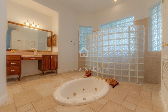 Building Photo - 8732 Beckingham Pl