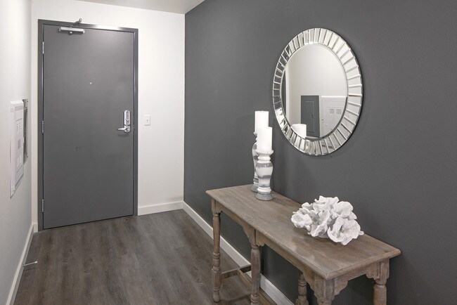 Building Photo - Montessa