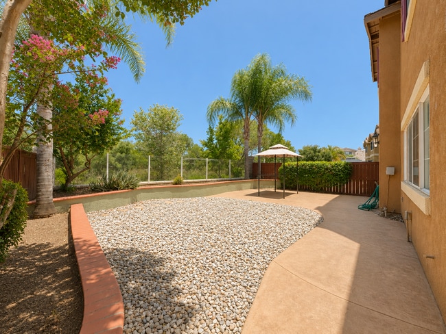 Building Photo - Newly Updated 3 Bedroom Condo in Gated Community in Murrieta