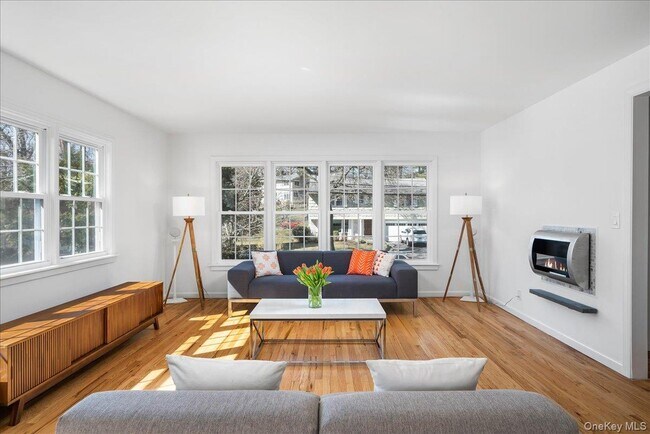 Building Photo - 19 Sherwood Dr