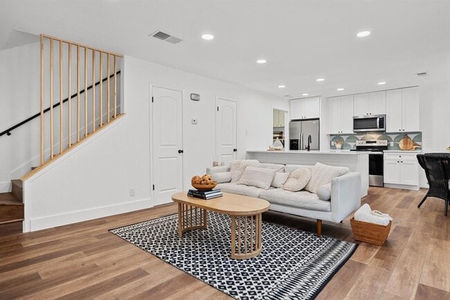 Building Photo - 1504 Allen Rd