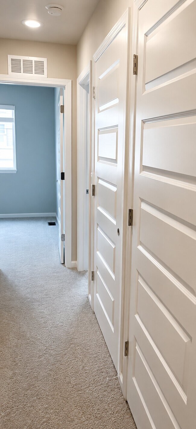 Building Photo - 1625 Rose Quartz Heights