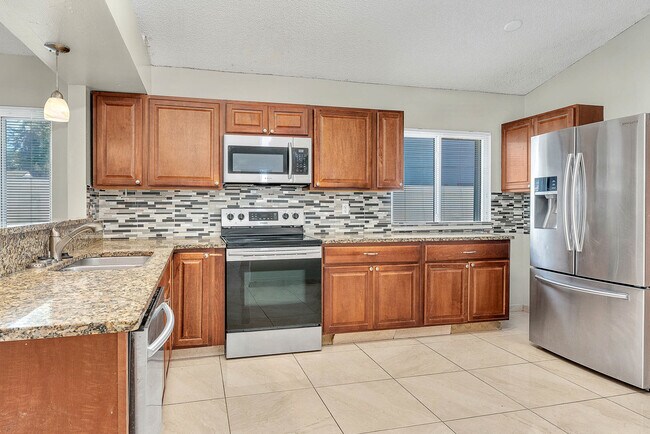 Building Photo - 2505 Kingston Ct