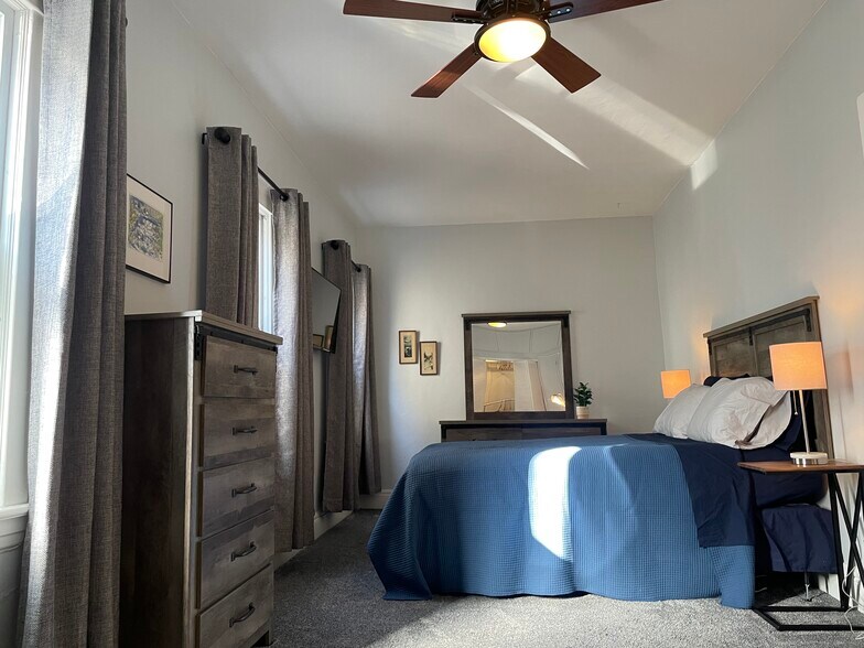 Sun filled HUGE primary bedroom. - 28 Saint James Pl