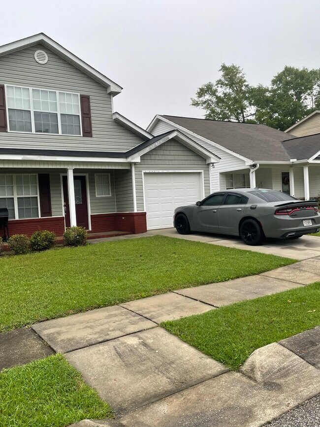 Front of house - 103 Thistlewood Dr