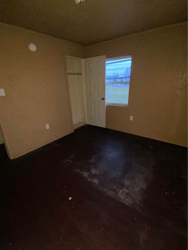 Building Photo - 2138 9th Ave