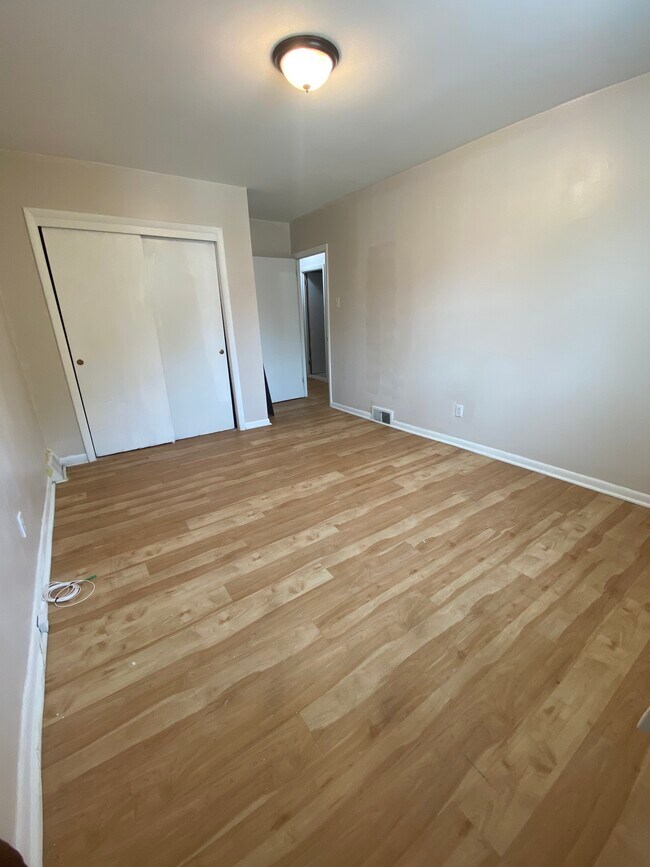 Building Photo - 2638 Daphne Rd