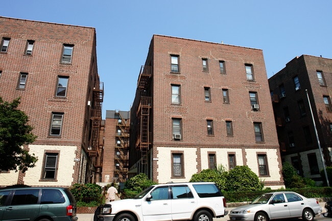 Building Photo - 14441 Roosevelt Ave